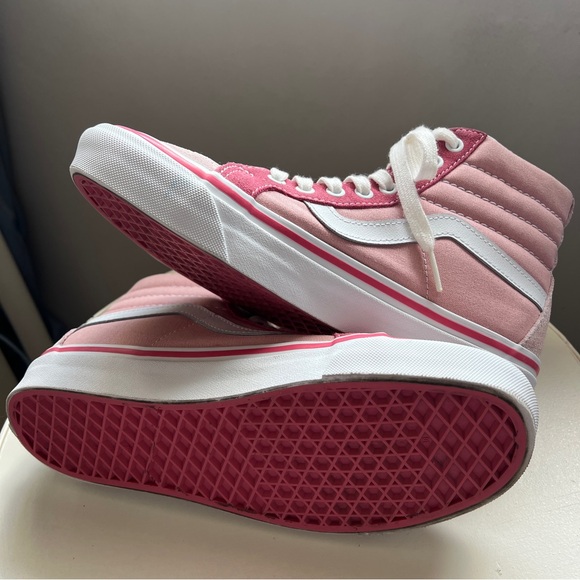 Limited Edition Vans x Aritzia TNA SK8-HI 38 Dx Collaboration - Picture 9 of 12